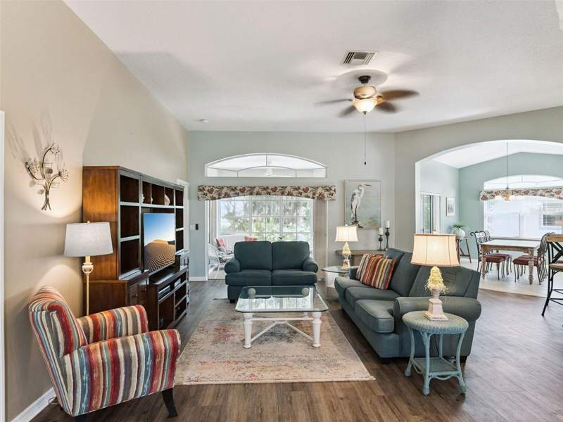 3 bedroom Single Family Residence at 5401 Essex Court, Royal Highlands Ph 01B, Leesburg — photo 3