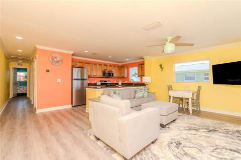5605 Shore Boulevard #1B, Gulfport FL - photo 6 of 49