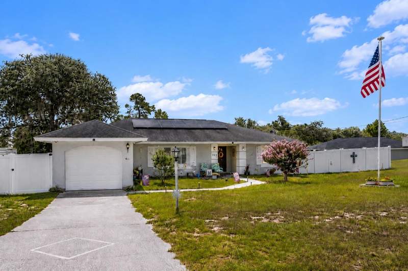 3 bedroom Single Family Residence at 124 Oak Circle, Silver Spgs Shores Un 12, Ocala — photo 2