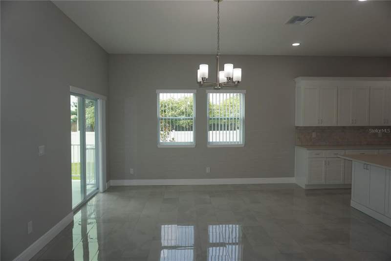 4 bedroom Single Family Residence at 12572 Tree Street, Tree Land Park, Largo — photo 4