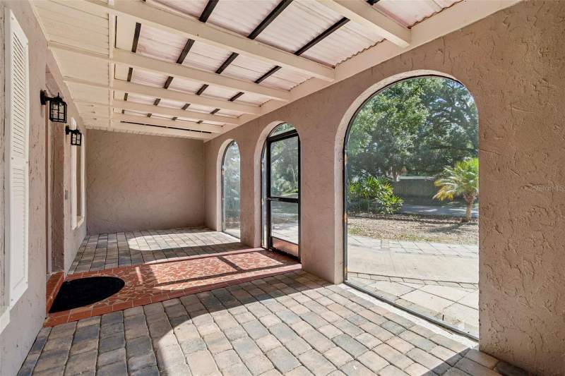 3 bedroom Single Family Residence at 503 Rollingview Drive, Temple Terrace Hills, Temple Terrace — photo 4