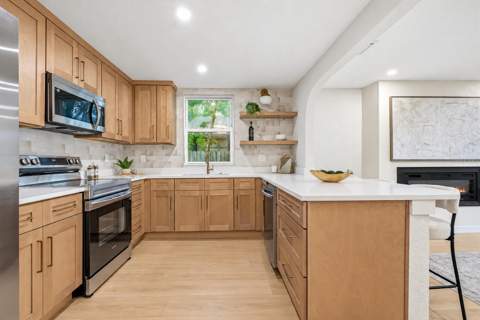 4750 Emerson Avenue, St Petersburg FL - photo 11 of 37