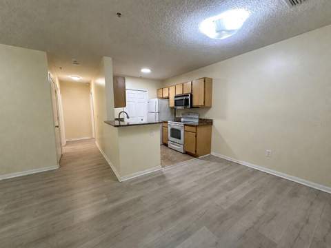 6554 Swissco Drive #518, Orlando FL - photo 6 of 27