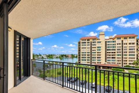 690 Island Way #606, Clearwater FL - photo 18 of 44
