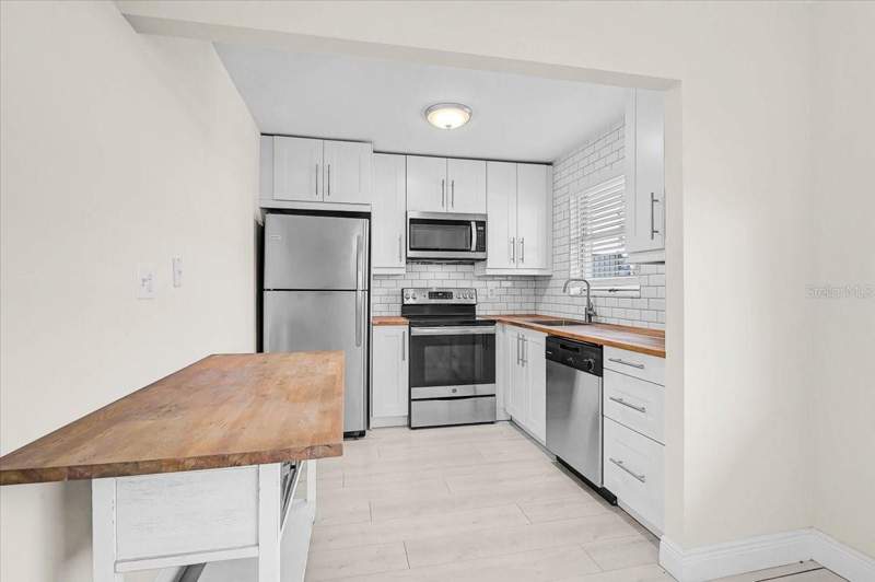 1 bedroom Condominium at 4480 Ironwood Circle #216A, Ironwood First, Bradenton — photo 5