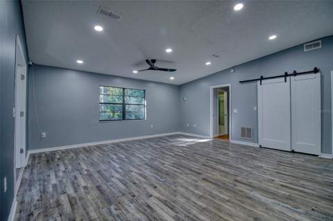 8122 Matthew Drive, New Port Richey FL - photo 8 of 26