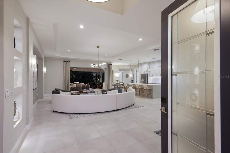 4 bedroom Single Family Residence at 7050 Tamworth Parkway, Waverley Sub, Sarasota — photo 5