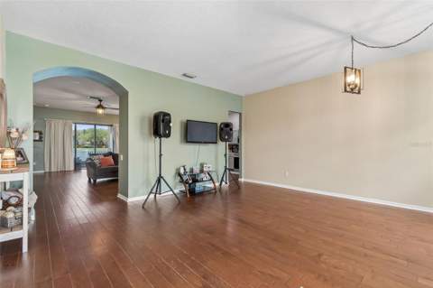 5323 Bold Venture Place, Wesley Chapel FL - photo 8 of 64