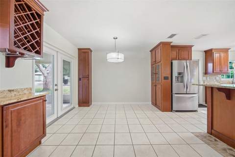 9401 N Rome Circle, Tampa FL - photo 6 of 6