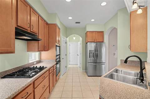 2852 Cape Horn Court, Tavares FL - photo 12 of 59