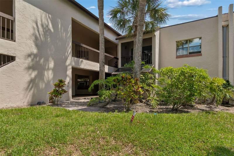 Estancia Condo