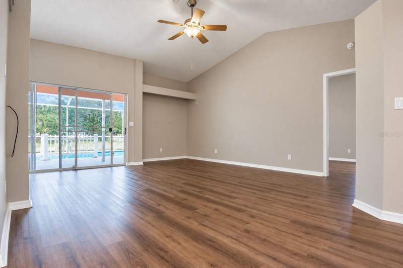 3 bedroom Single Family Residence at 10495 Bradford Street, Spring Hill, Spring Hill — photo 4