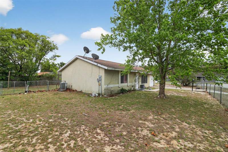 2 bedroom Single Family Residence at 8779 SE 89th Place, Silver Spgs Shores Un 68, Ocala — photo 4