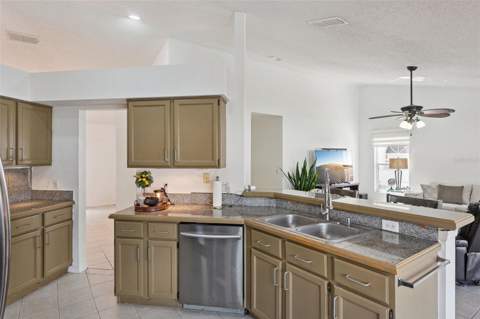 8611 Primrose Drive, Kissimmee FL - photo 19 of 60