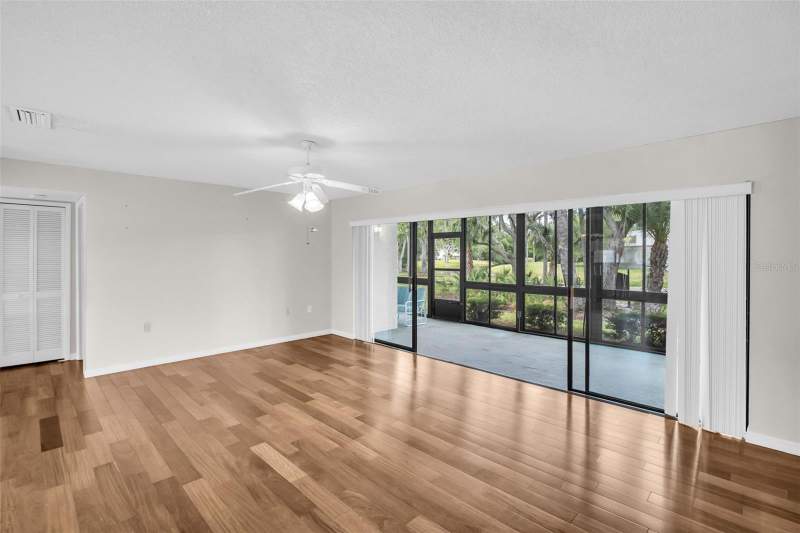 3 bedroom Villa at 120 Evelyn Court, East Lake Woodlands Cluster Homes, Oldsmar — photo 5