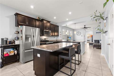 2401 Avian Loop, Kissimmee FL - photo 8 of 34