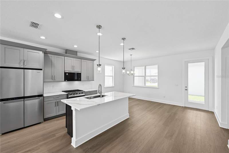 3 bedroom Single Family Residence at 1582 Ridgeback Drive, Bronson Peak, Apopka — photo 2