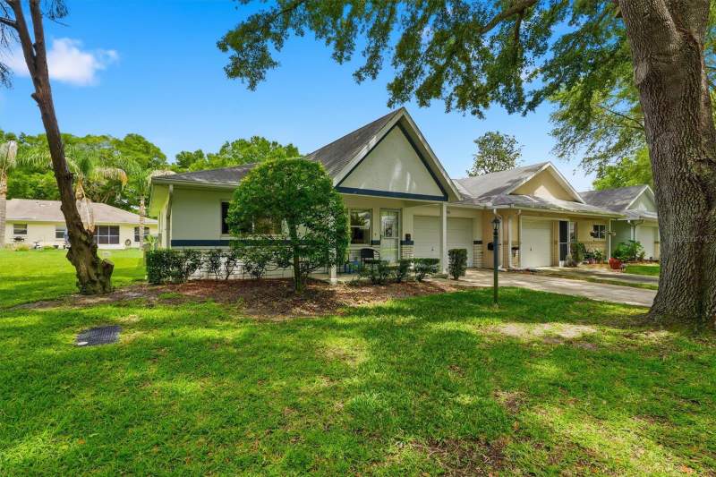 2 bedroom Villa at 9755 SW 94th Terrace #A, On Top Of The World, Ocala — photo 4