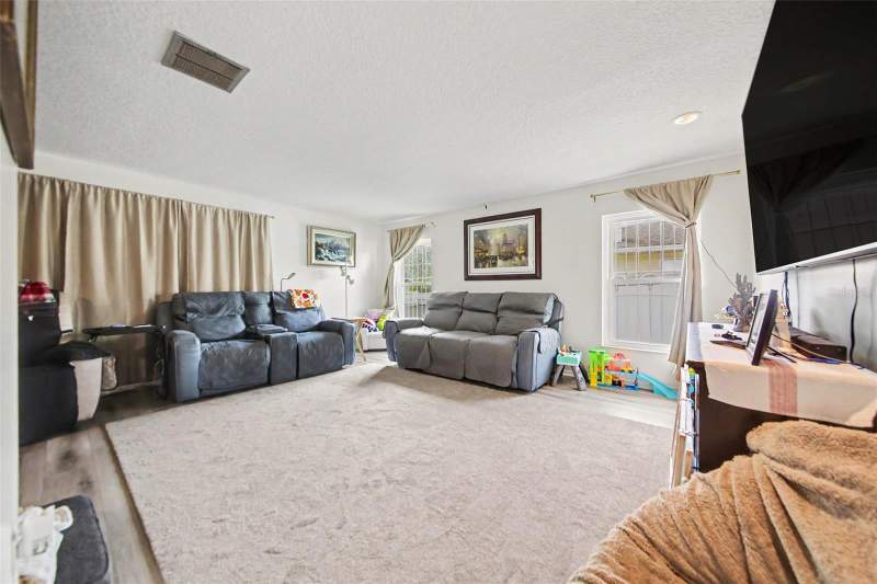 4 bedroom Single Family Residence at 394 Barberry Lane, Spring Oaks, Altamonte Springs — photo 4