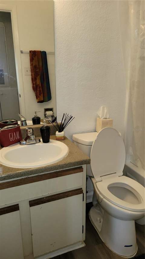 4400 Thornbriar Lane #201, Orlando FL - photo 9 of 31