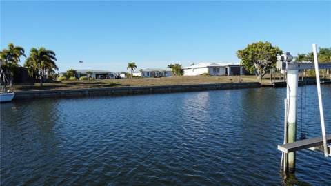 286 Fields Terrace, Port Charlotte FL - photo 8 of 23