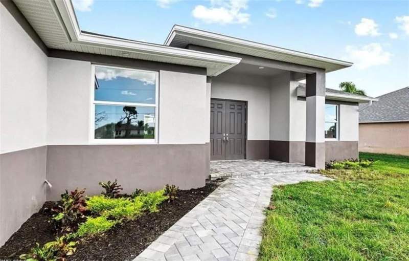 3 bedroom Single Family Residence at 928 NE 3rd Avenue, Cape Coral, Cape Coral — photo 2