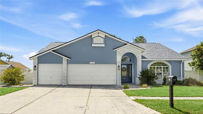 3 bedroom Single Family Residence at 10810 Sailbrooke Drive, Summerfield Village, Riverview — photo 4