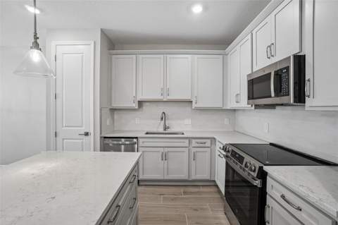 7328 Deer Valley Circle, Tampa FL - photo 11 of 28