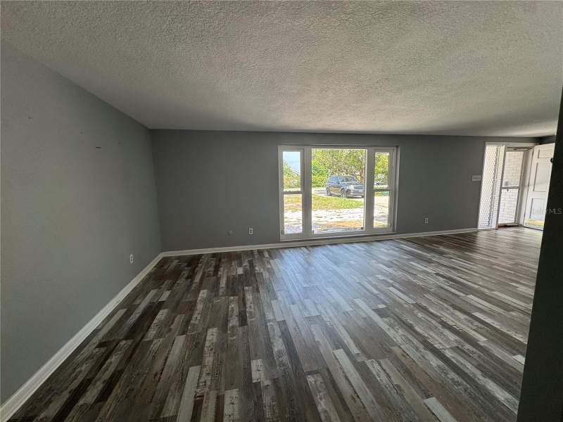 4 bedroom Single Family Residence at 907 S FLORIDA AVENUE, EL HOADLEYS ADD, TARPON SPRINGS — photo 4