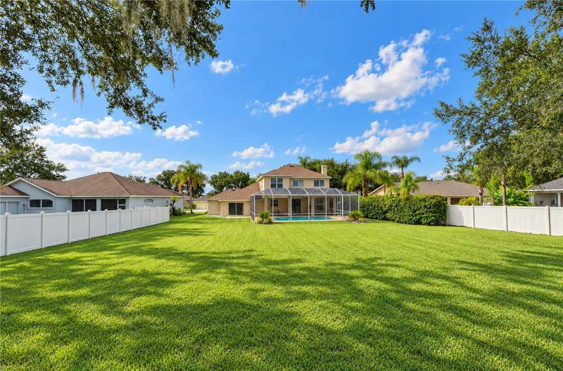 4 bedroom Single Family Residence at 5104 Whispering Leaf Trail, Twin Lakes Parcels D1 D3 & E, Valrico — photo 4