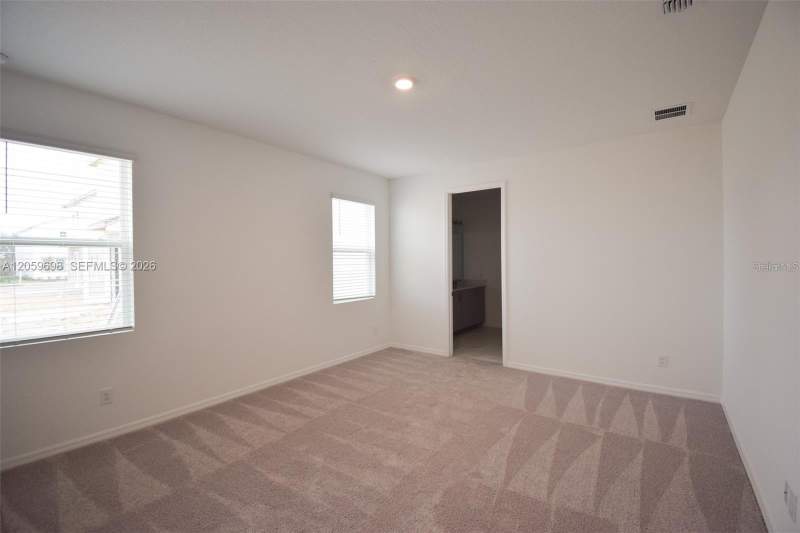 4 bedroom Single Family Residence at 2370 Lancashire Street, Glen/West Haven, Davenport — photo 2