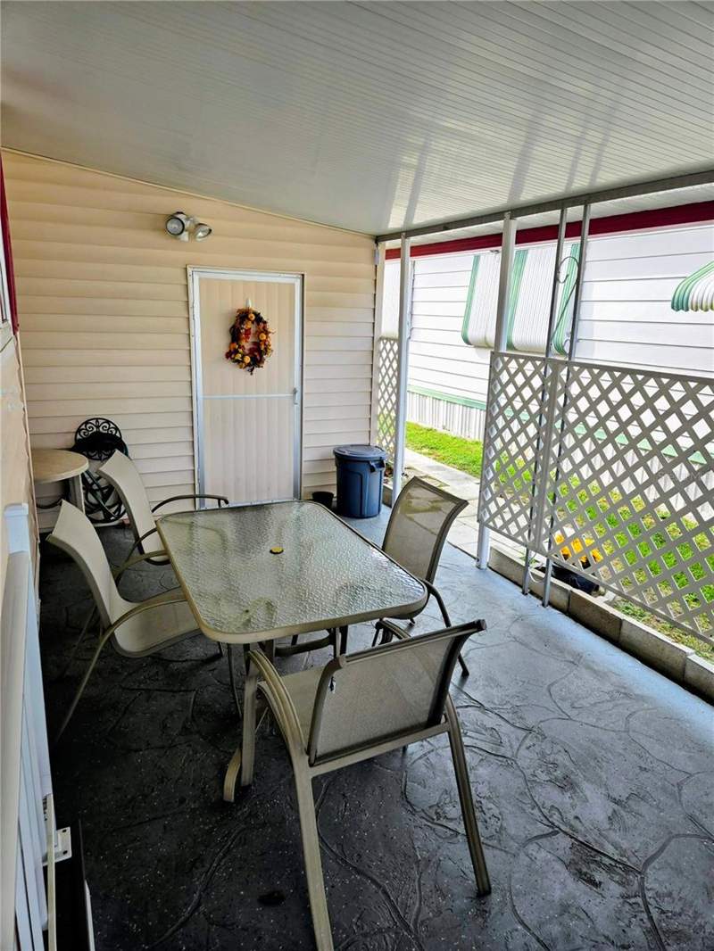 2 bedroom Manufactured Home at 6245 Quality Lane, Country Aire Village, Zephyrhills — photo 2
