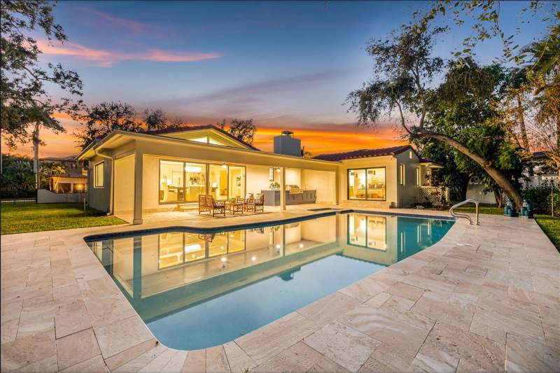 5 bedroom Single Family Residence at 1222 Brightwaters Boulevard, Snell Isle Brightwaters Sec 2, St Petersburg — photo 2
