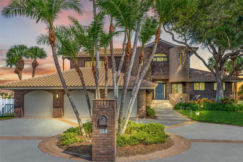 833 PONCE DE LEON DRIVE home for sale in Tierra Verde