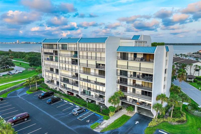 2 bedroom Condominium at 1581 Gulf Boulevard #203N, Harbour The Condo, Clearwater Beach — photo 3