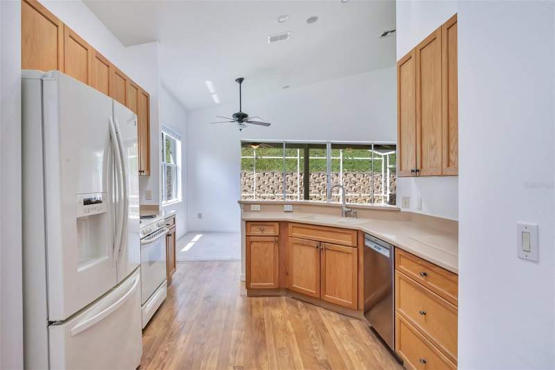 3 bedroom Single Family Residence at 2197 Caledonian Street, Clermont Summit Greens Ph 02E Rep, Clermont — photo 4