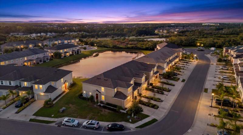 3 bedroom Townhouse at 11919 Sky Acres Terrace, Harmony At Lakewood Ranch Ph Ii-C 1-4, Bradenton — photo 2