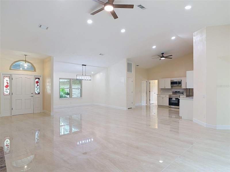 3 bedroom Single Family Residence at 1395 Kettledrum Trail, Stone Island Estates Unit 04 & 06, Enterprise — photo 5