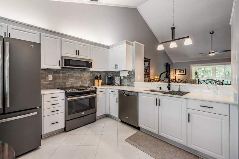 2 bedroom Condominium at 1801 E Lake Road #6J, El Pasado A Condo, Palm Harbor — photo 5