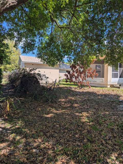 108 Twin Lake Circle, Umatilla FL - photo 8 of 47