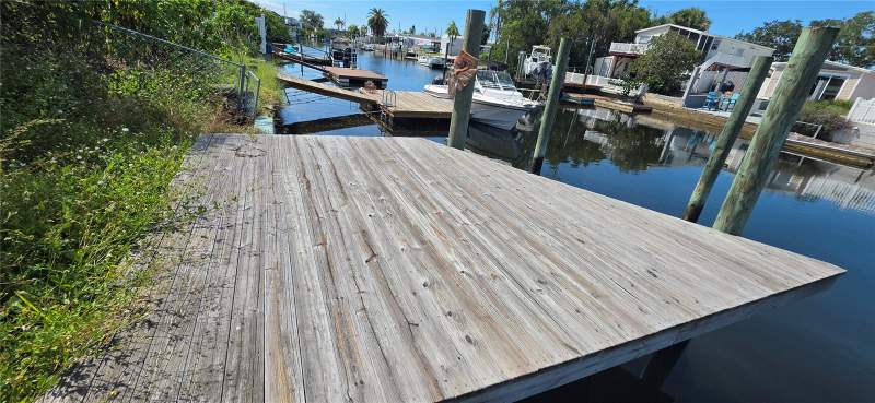 2 bedroom Mobile Home at 13115 Ballast Court, Signal Cove, Hudson — photo 5