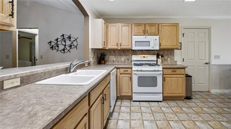 3 bedroom Single Family Residence at 17617 SE 80th Altamaha Court, The Villages, The Villages — photo 4