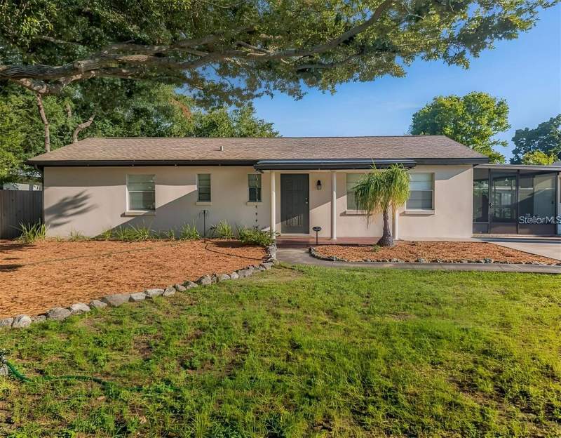 3902 W PAXTON AVENUE home for sale in Gandy Manor