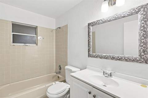 1098 E De Carlo Drive, Deltona FL - photo 13 of 49