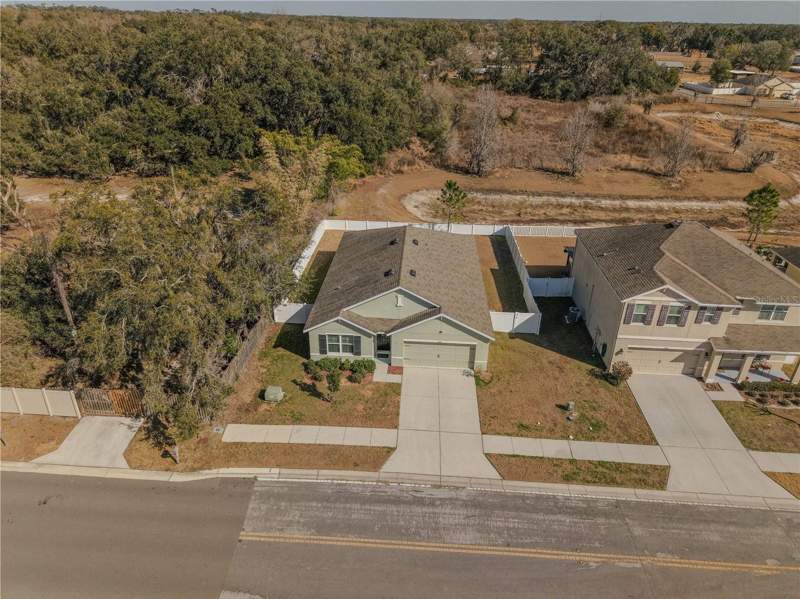 4 bedroom Single Family Residence at 5618 GEIGER ESTATES DRIVE, ZEPHYR RDG PH 1A, ZEPHYRHILLS — photo 3