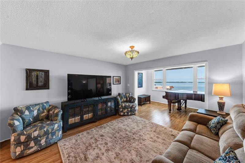 3 bedroom Condominium at 622 Edgewater Drive #823, Edgewater Arms 2nd Condo, Dunedin — photo 4