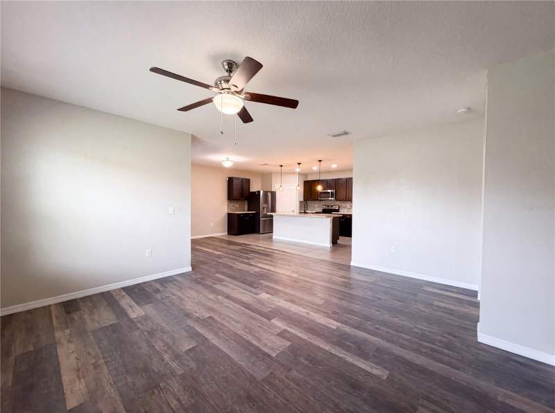 4 bedroom Single Family Residence at 16415 Treasure Point Drive, Dg Farms Ph 3A, Wimauma — photo 5