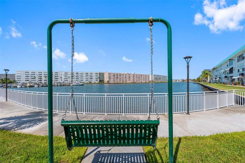 2 bedroom Condominium at 5940 30th Avenue #301, Town Shores Of Gulfport, Gulfport — photo 4