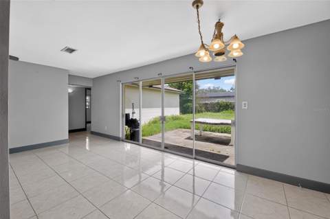 5005 Stolls Avenue, Tampa FL - photo 11 of 40