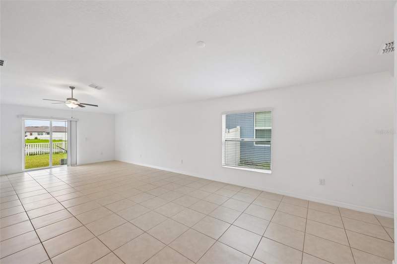 4 bedroom Single Family Residence at 5517 Blue Azure Drive, Berry Bay Sub, Wimauma — photo 5